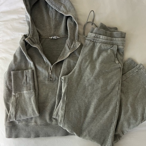 Gray Quarterzip and Joggers Set - Picture 1 of 3